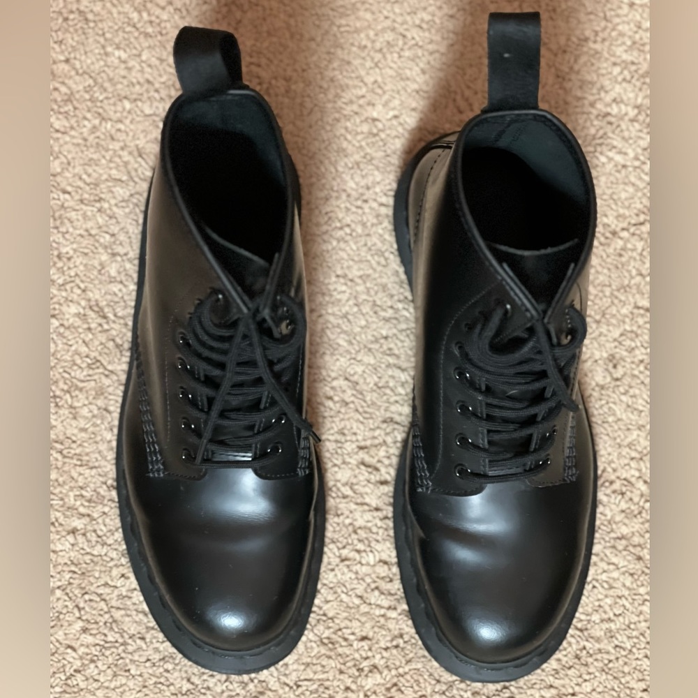 Dr. Marten’s - 1460 Mono - Smooth Leather Lace Up Boots - Men’s 9